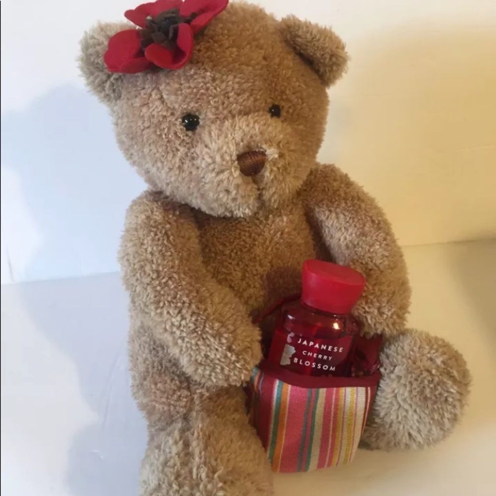 Bath & Body Works Blossom Bear W/ Bag & Shower Gel